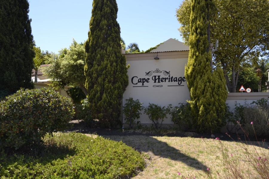 To Let 5 Bedroom Property for Rent in Heritage Park Western Cape